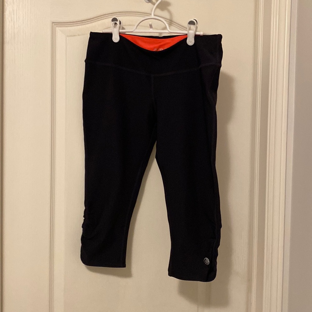MPG capri leggings, black